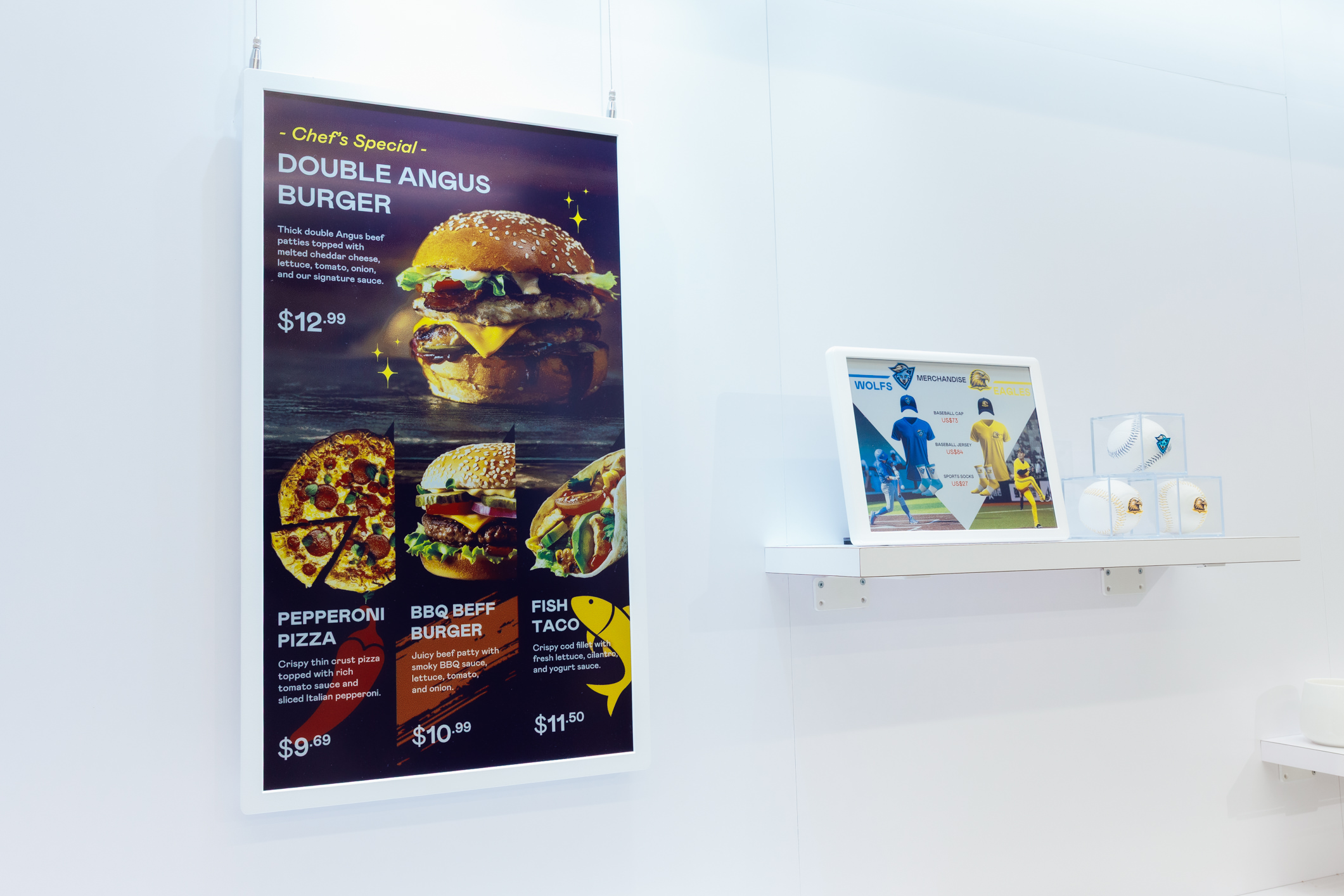 达擎开发的低功耗、全彩的aecoPost电子纸解决方案，仅在更新画面时需要微量的电力驱动，无需布建电线的便捷设计，使其可灵活应用、弹性选择置放处；可搭配aecoTag电子货架卷标解决方案，驱动商店内所有数字广告牌和电子货架卷标，以远程控制实现动态变价，提升门市人员作业效率，并以无纸化落实永续经营目标。